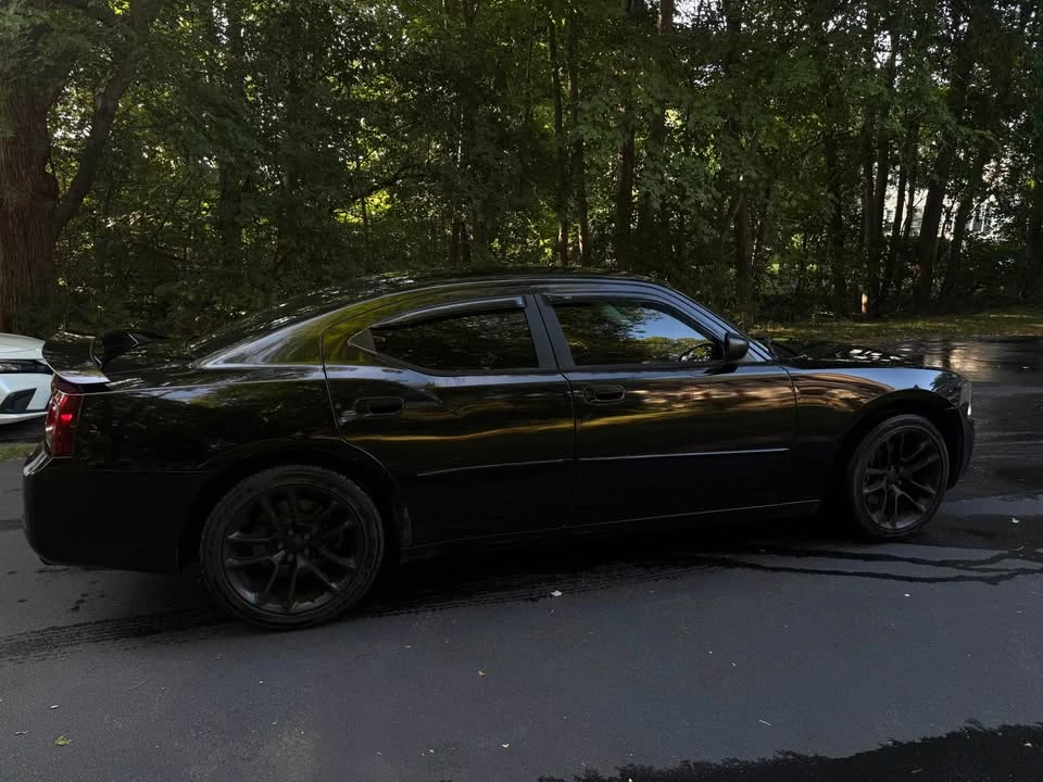 2010 Dodge Charger 6th Gen - Image 6 of 9