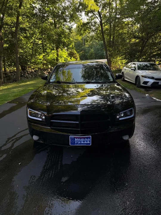 2010 Dodge Charger 6th Gen - Image 3 of 9