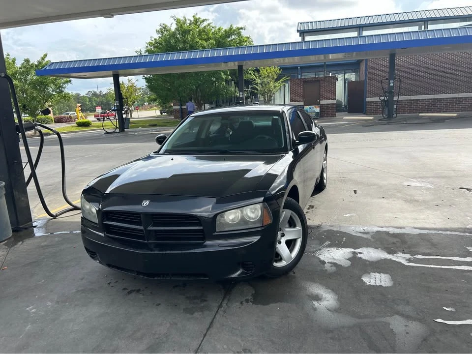 2010 Dodge Charger 6th Gen - Image 2 of 9