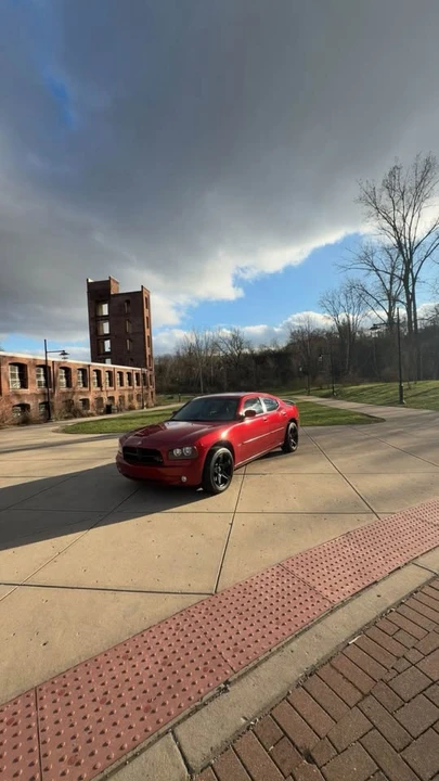 2010 Dodge Charger 6th Gen - Image 5 of 5