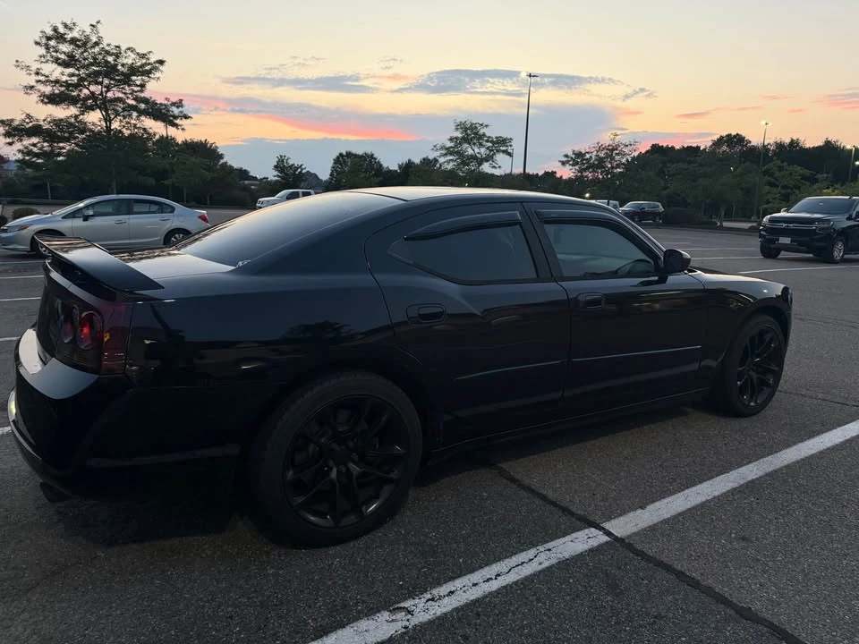 2010 Dodge Charger 6th Gen - Image 2 of 9