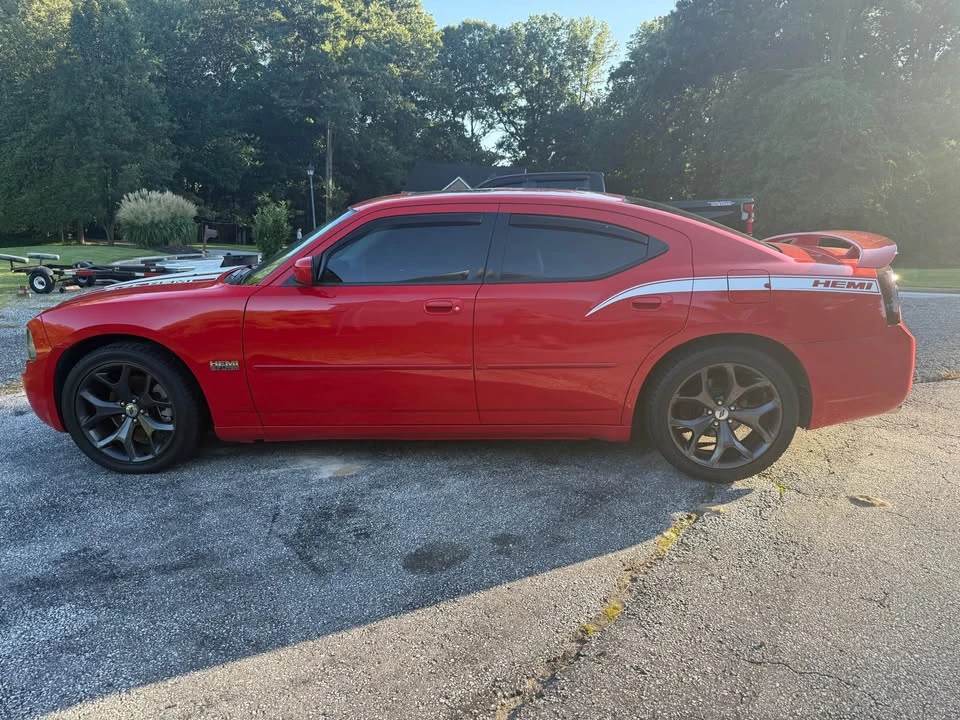 2010 Dodge Charger 6th Gen - Image 2 of 7