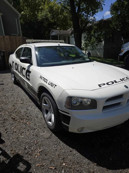 2010 Dodge Charger 6th Gen - Image 2 of 10