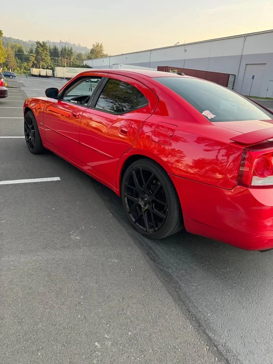 2010 Dodge Charger 6th Gen - Image 9 of 12