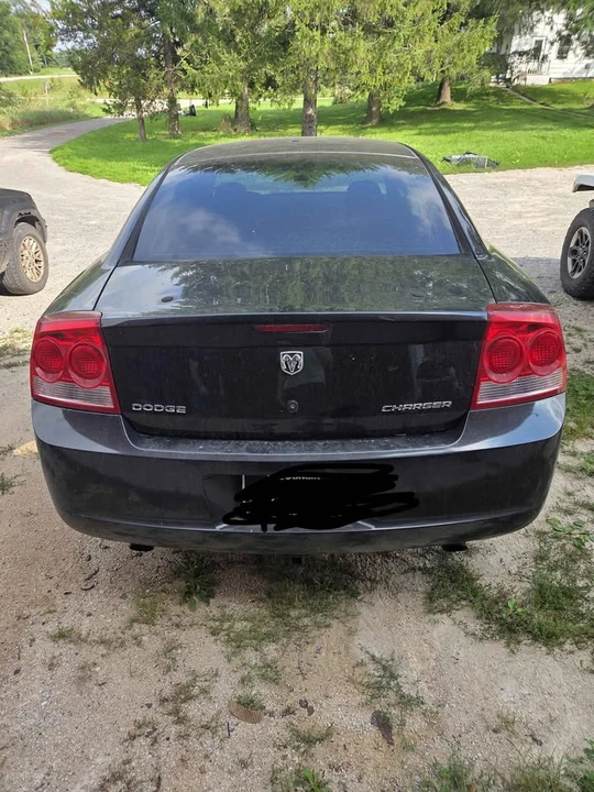 2010 Dodge Charger 6th Gen - Image 3 of 8