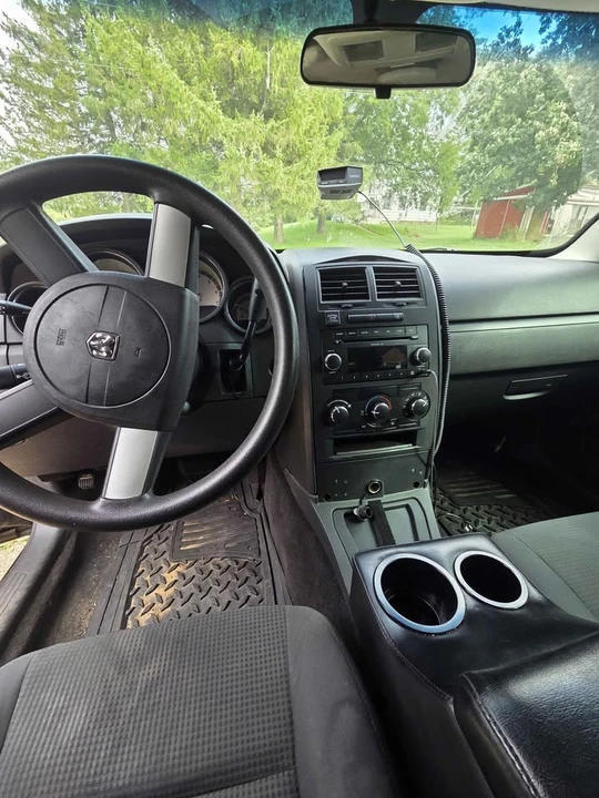 2010 Dodge Charger 6th Gen - Image 7 of 8