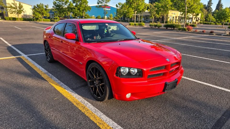 2010 Dodge Charger 6th Gen - Image 5 of 12