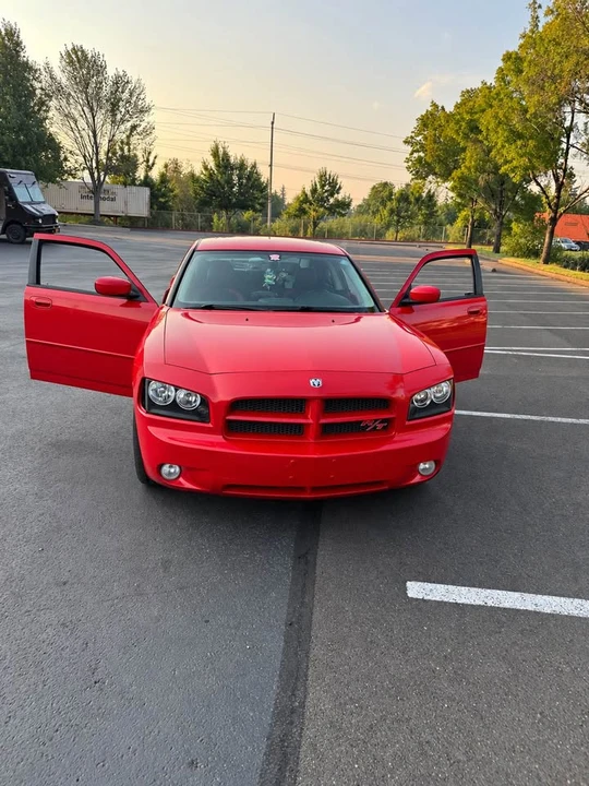 2010 Dodge Charger 6th Gen - Image 3 of 12