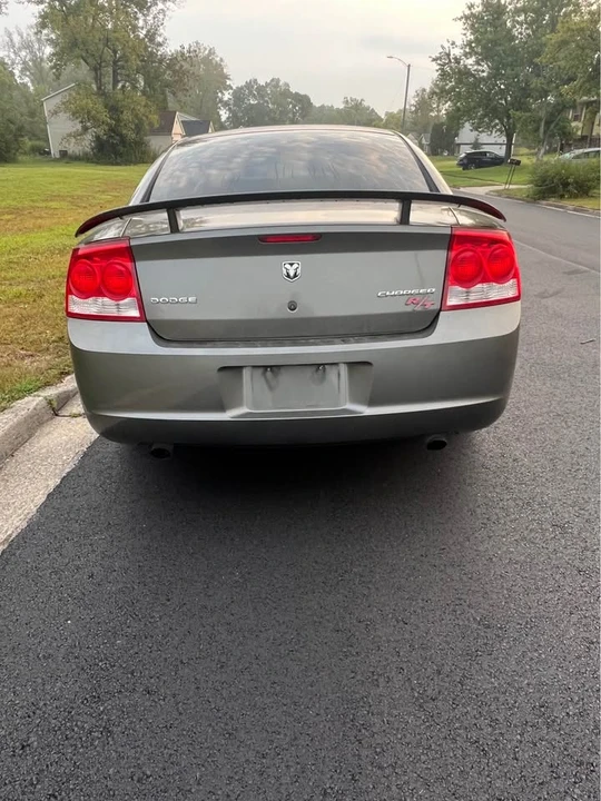 2010 Dodge Charger 6th Gen - Image 2 of 5