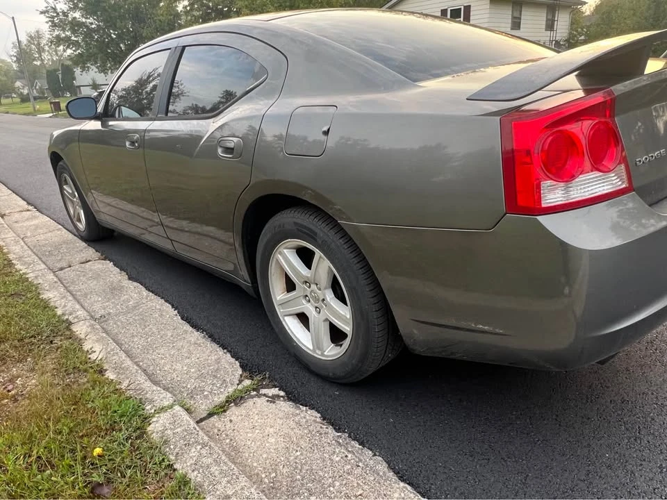2010 Dodge Charger 6th Gen - Image 3 of 5