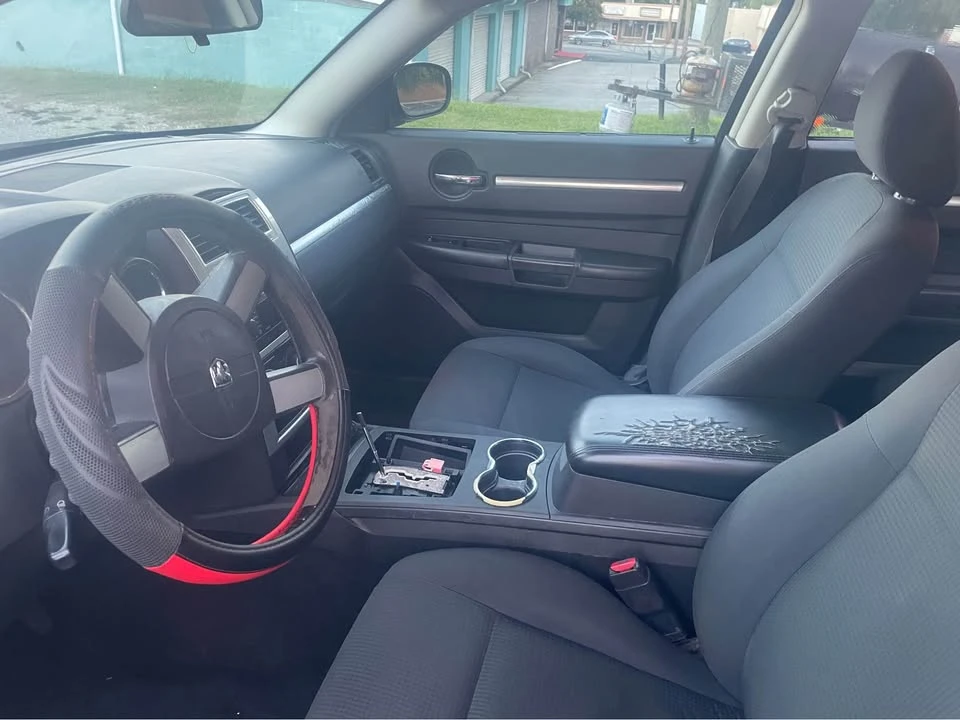 2010 Dodge Charger 6th Gen - Image 6 of 6
