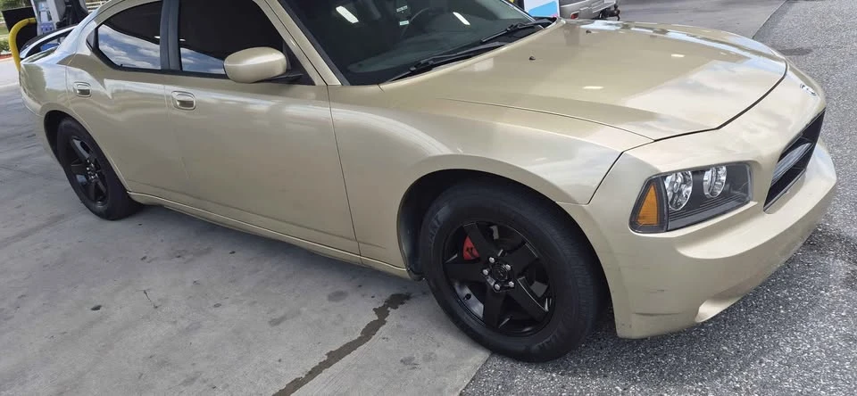 2010 Dodge Charger 6th Gen - Image 2 of 15