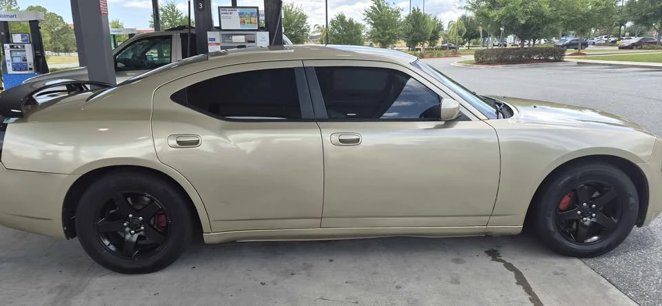 2010 Dodge Charger 6th Gen - Image 3 of 15