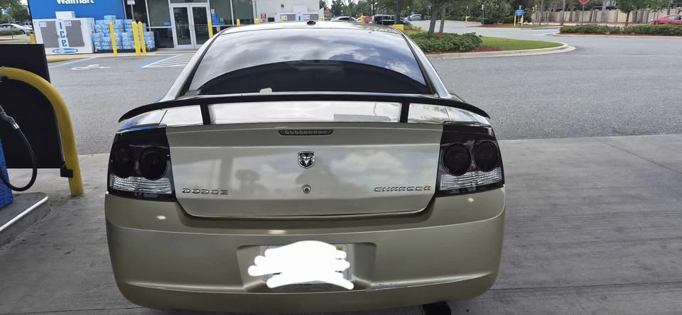 2010 Dodge Charger 6th Gen - Image 5 of 15