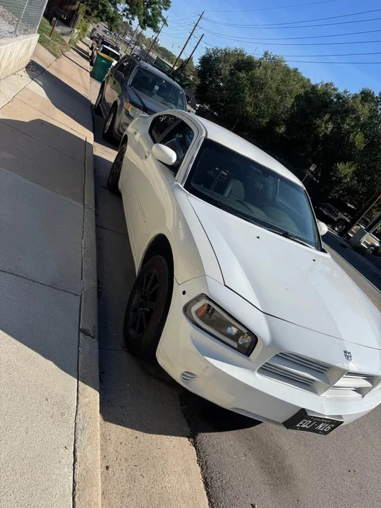 2010 Dodge Charger 6th Gen - Image 5 of 6