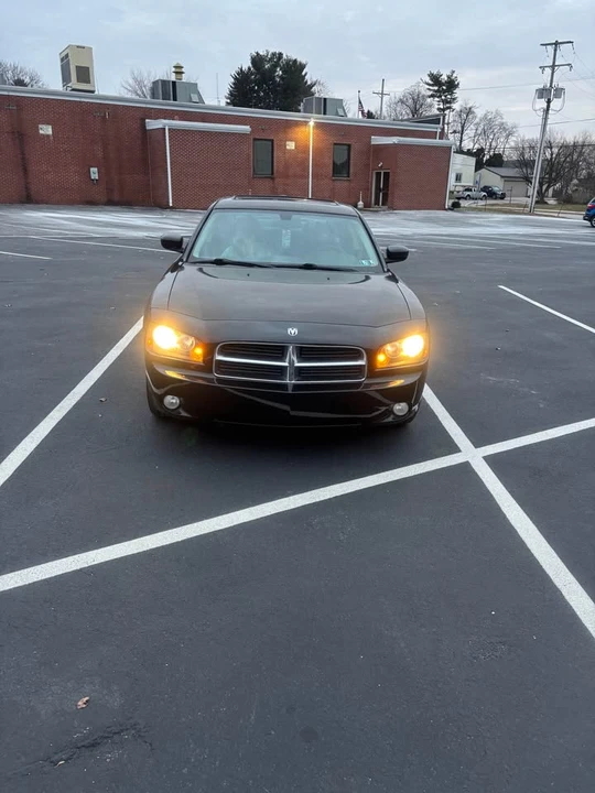 2010 Dodge Charger 6th Gen - Image 2 of 5