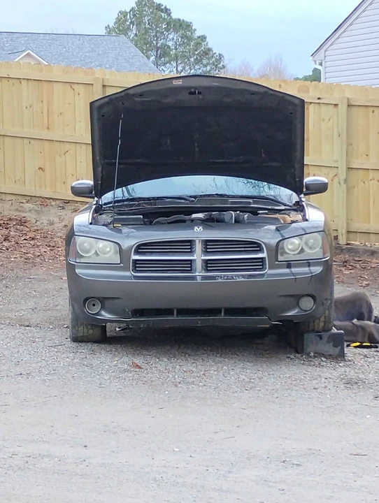 2010 Dodge Charger 6th Gen - Image 4 of 5