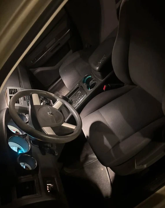 2010 Dodge Charger 6th Gen - Image 3 of 5