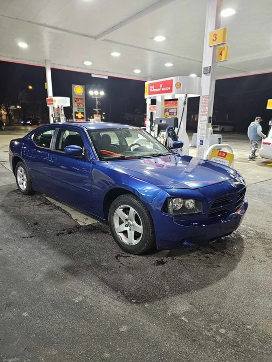 2010 Dodge Charger 6th Gen - Image 2 of 9