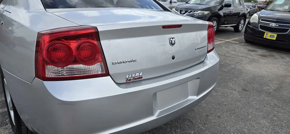 2010 Dodge Charger 6th Gen - Image 6 of 17