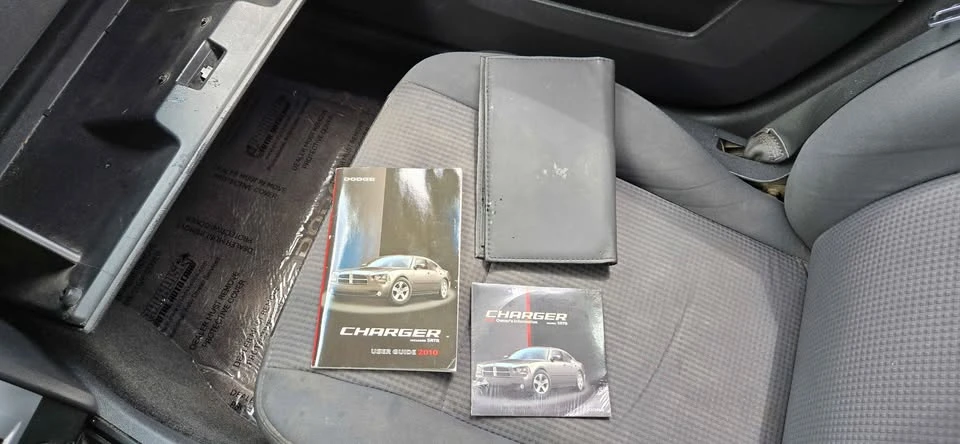 2010 Dodge Charger 6th Gen - Image 15 of 17