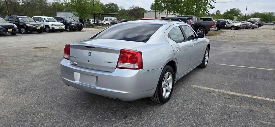 2010 Dodge Charger 6th Gen - Image 3 of 17