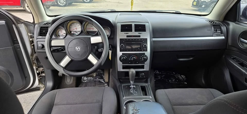 2010 Dodge Charger 6th Gen - Image 13 of 17