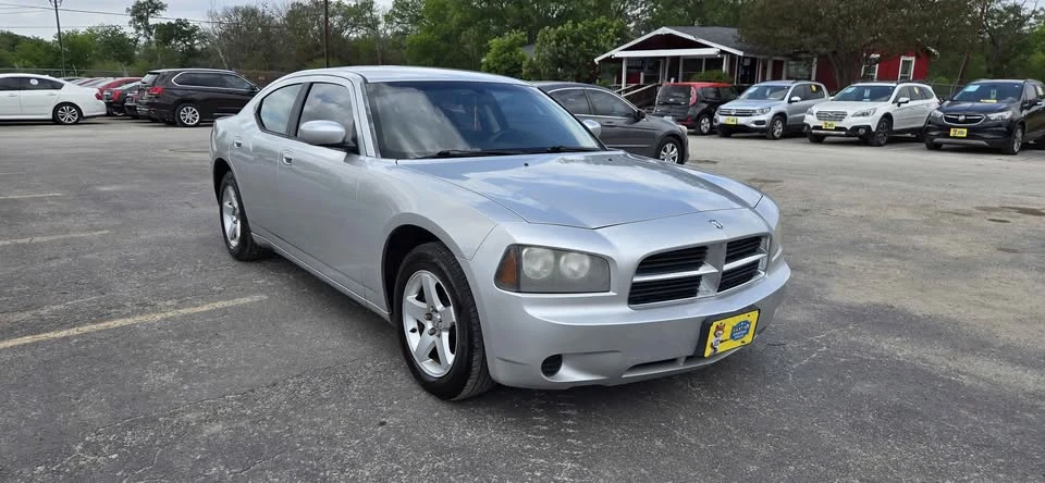 2010 Dodge Charger 6th Gen - Image 5 of 17