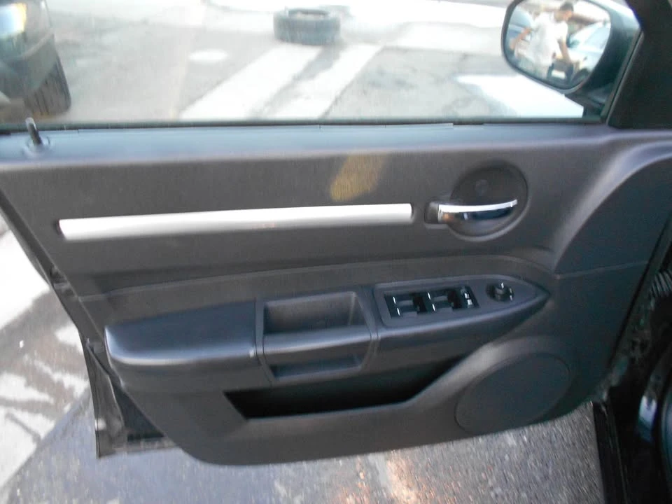 2010 Dodge Charger 6th Gen - Image 8 of 14