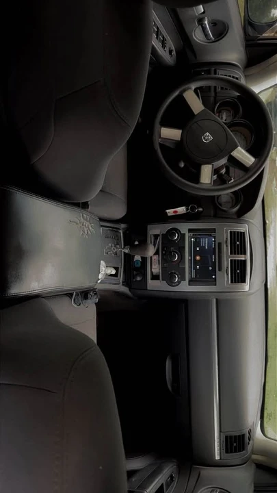 2010 Dodge Charger 6th Gen - Image 11 of 20