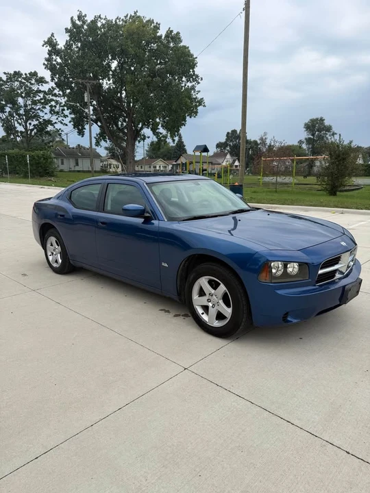 2010 Dodge Charger 6th Gen - Image 2 of 10