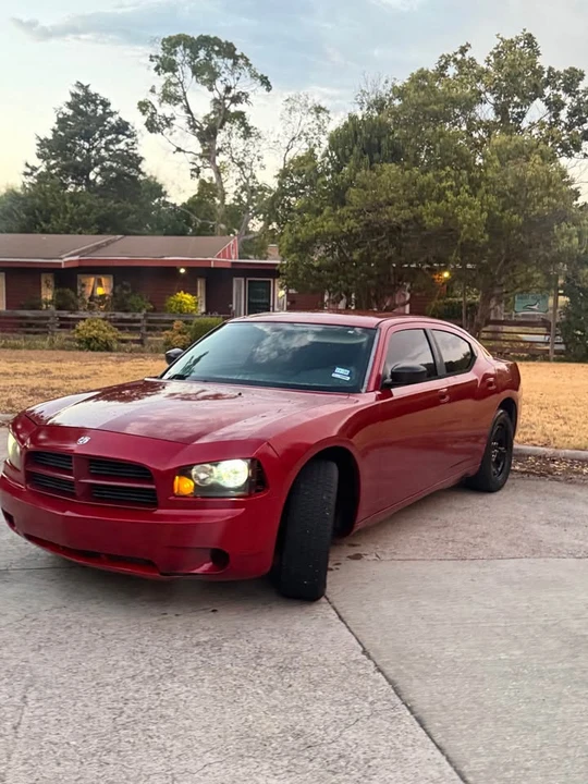 2010 Dodge Charger 6th Gen - Image 3 of 13