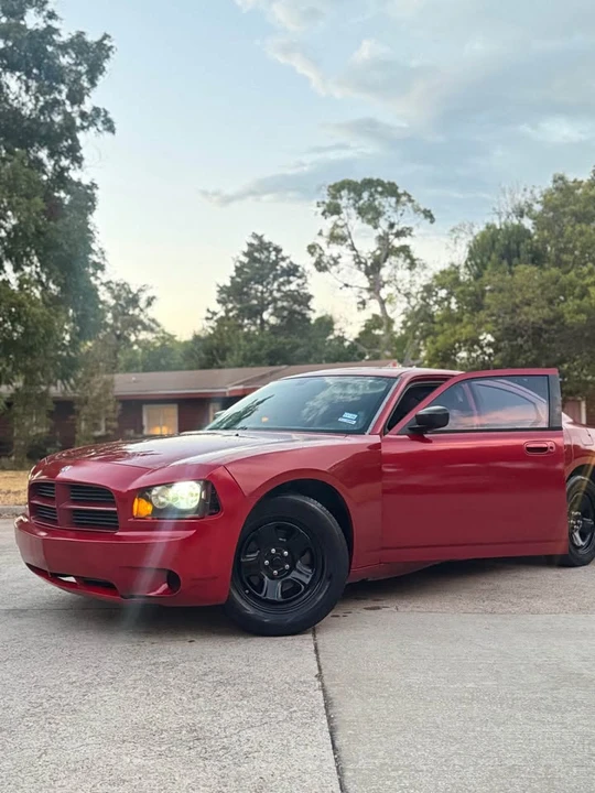 2010 Dodge Charger 6th Gen - Image 4 of 13