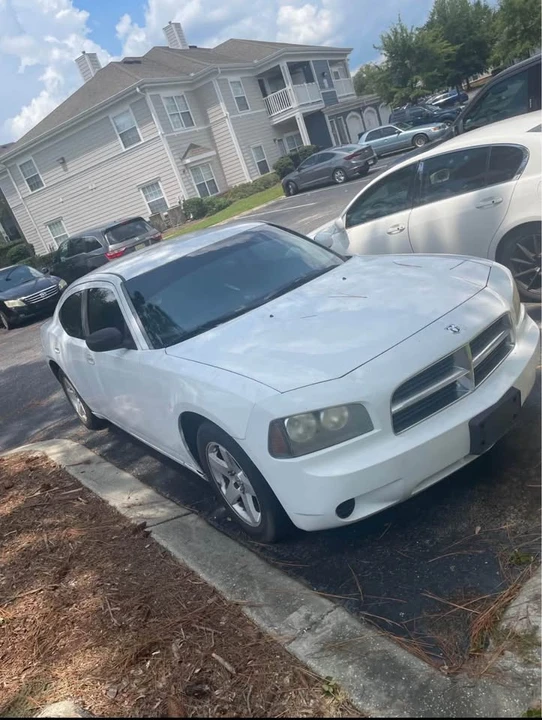 2010 Dodge Charger 6th Gen - Image 3 of 3