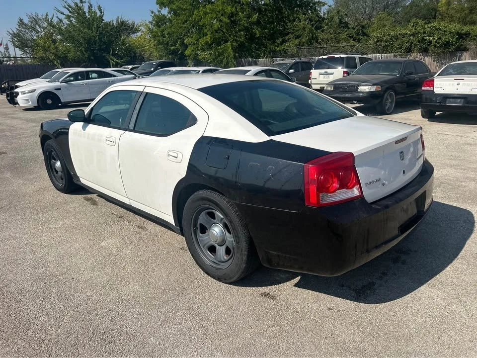 2010 Dodge Charger 6th Gen - Image 2 of 7