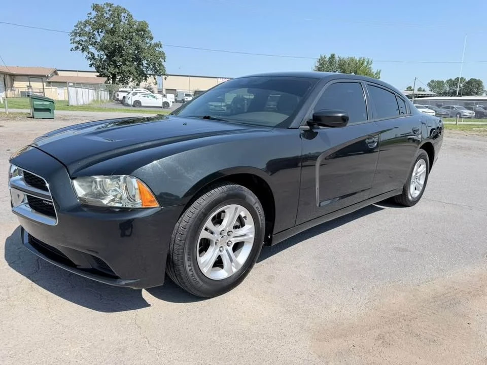 2010 Dodge Charger 6th Gen - Image 2 of 11