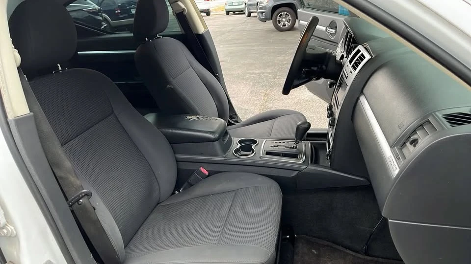 2010 Dodge Charger 6th Gen - Image 18 of 18
