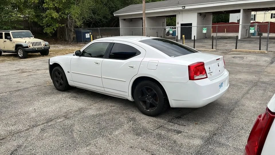 2010 Dodge Charger 6th Gen - Image 6 of 18