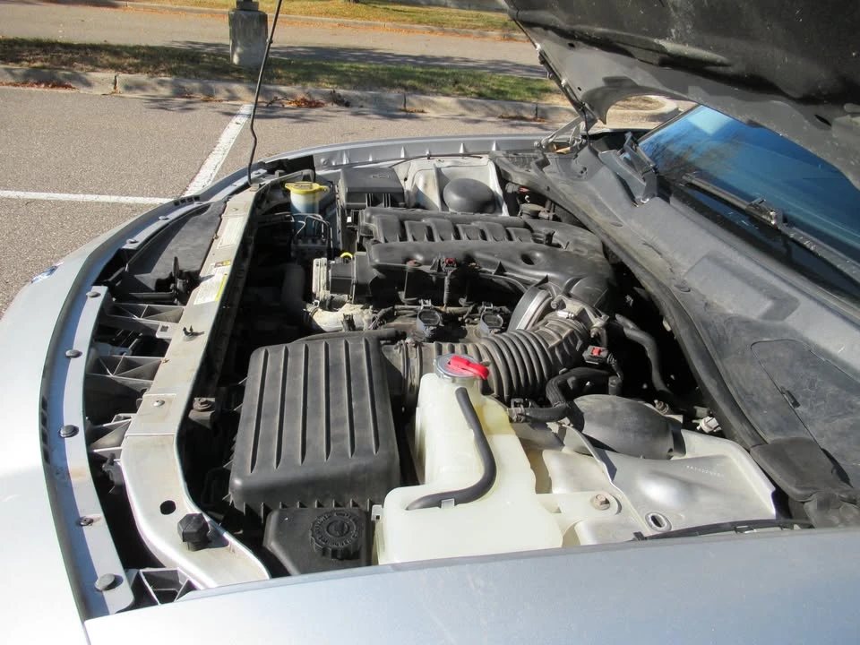 2010 Dodge Charger 6th Gen - Image 11 of 15
