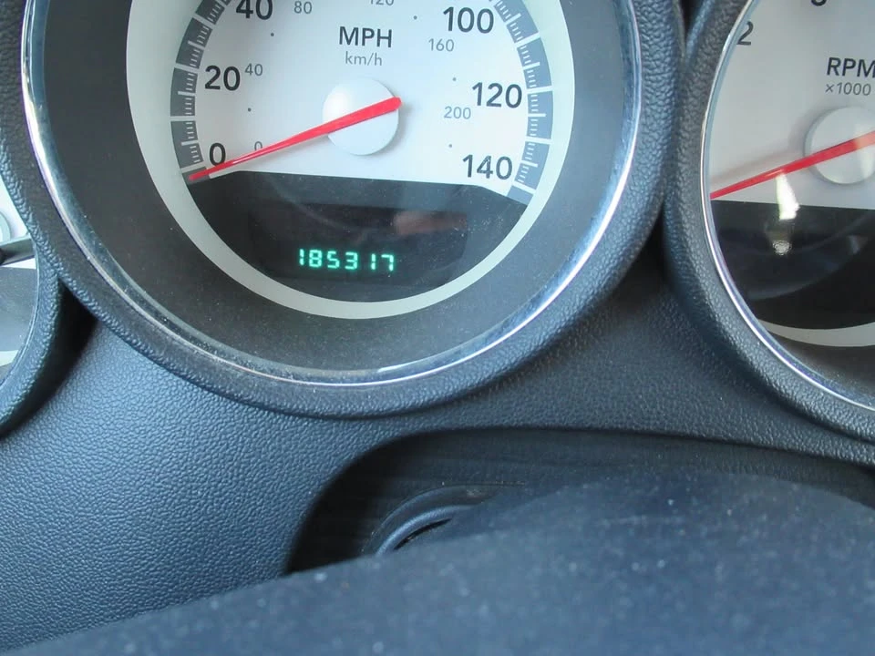 2010 Dodge Charger 6th Gen - Image 9 of 15