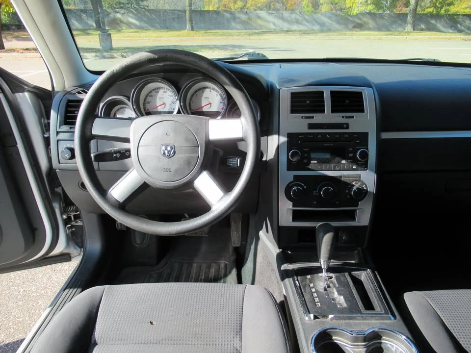 2010 Dodge Charger 6th Gen - Image 8 of 15