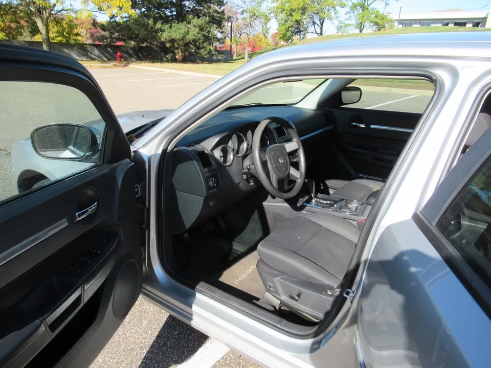 2010 Dodge Charger 6th Gen - Image 5 of 15