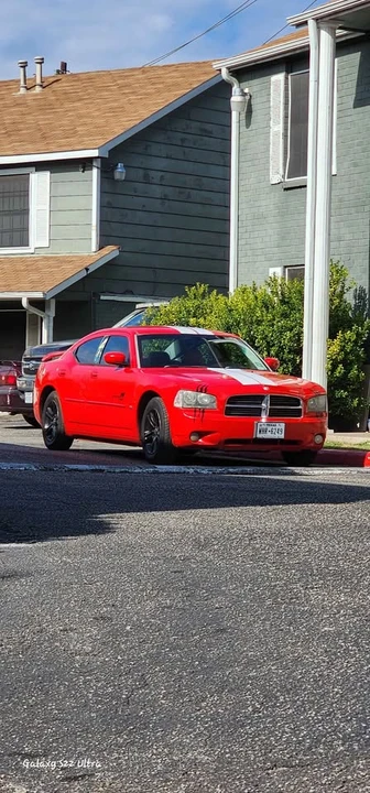2010 Dodge Charger - Image 2 of 7