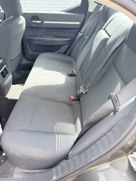 2010 Dodge Charger 6th Gen - Image 9 of 11