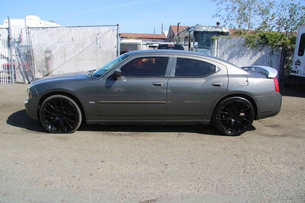 2010 Dodge Charger 6th Gen - Image 3 of 21