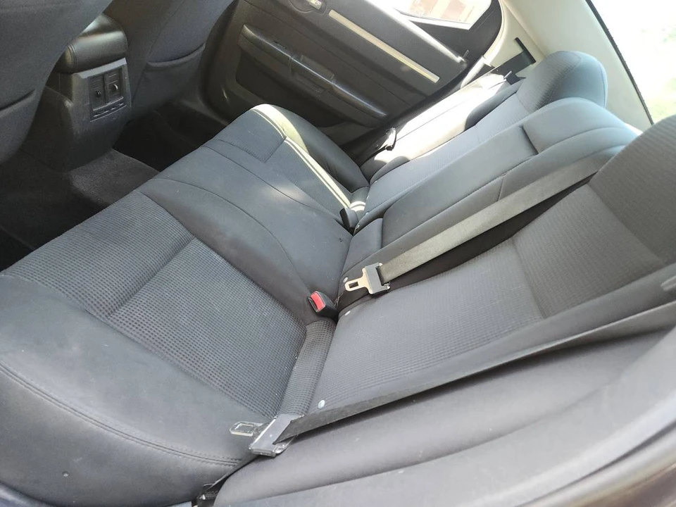 2010 Dodge Charger 6th Gen - Image 4 of 7