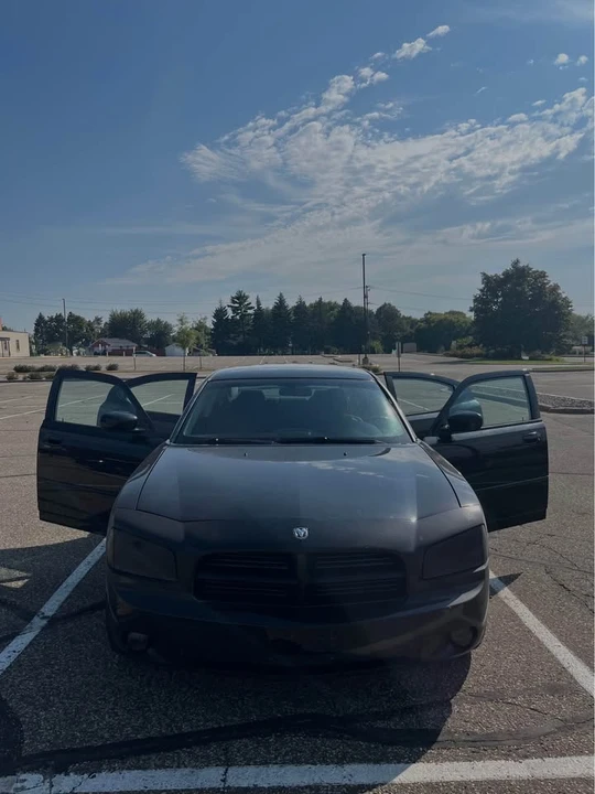 2010 Dodge Charger 6th Gen - Image 7 of 19