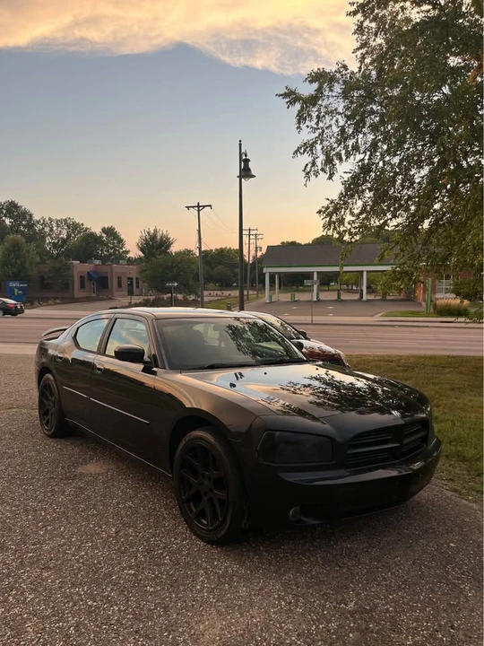 2010 Dodge Charger 6th Gen - Image 4 of 19