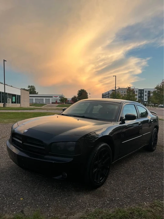 2010 Dodge Charger 6th Gen - Image 5 of 19