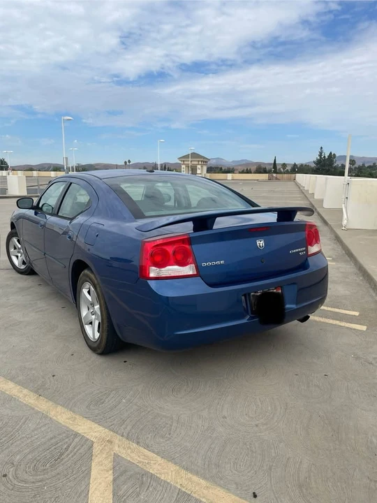 2010 Dodge Charger 6th Gen - Image 5 of 16